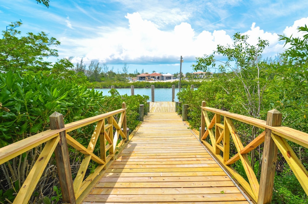 Villa B by the Sea in Nassau