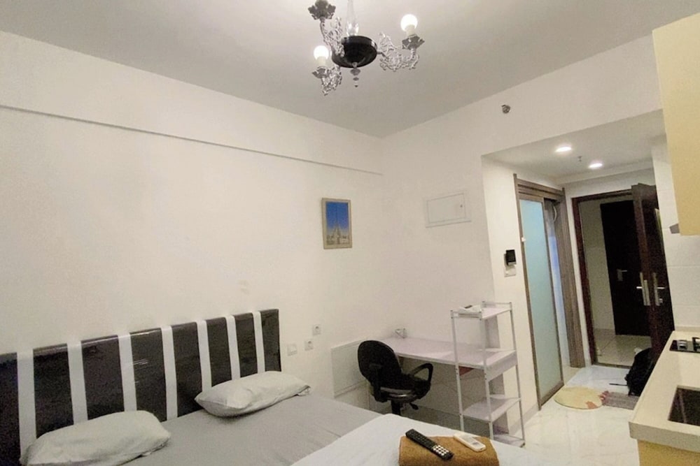 Sky House Bsd By Mizu Rooms