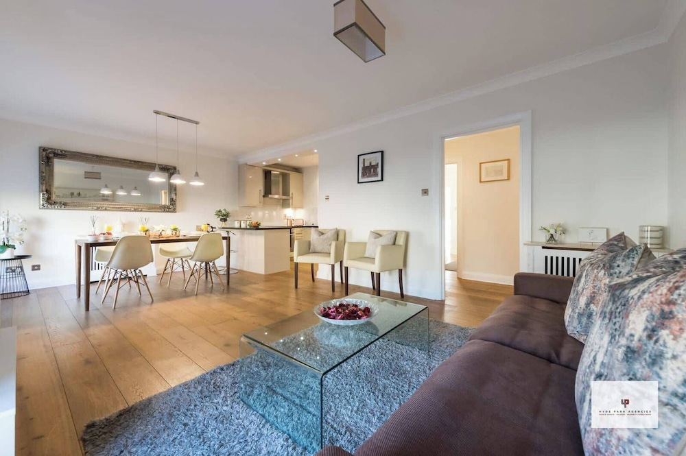 Westbourne Terrace Apartment in London Paddington