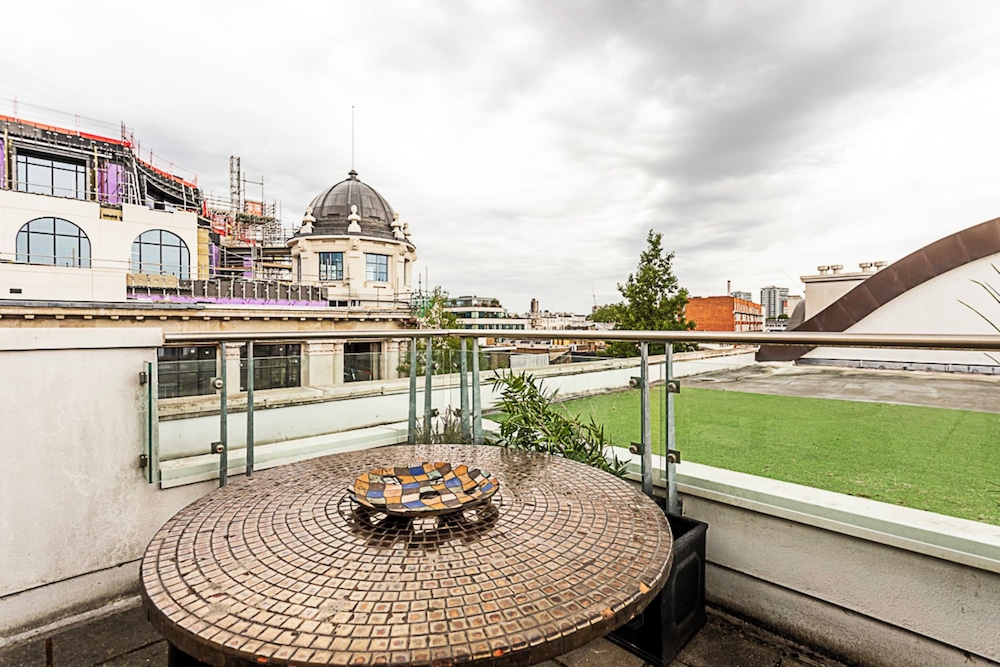 outdoor bbq area