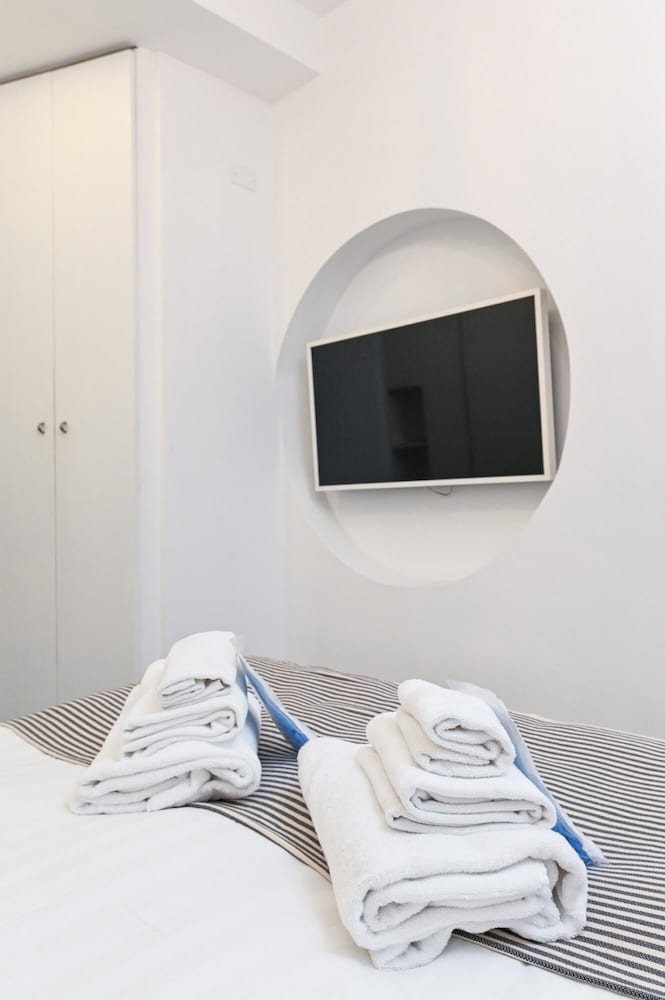 The Essential - Trastevere Design Studio