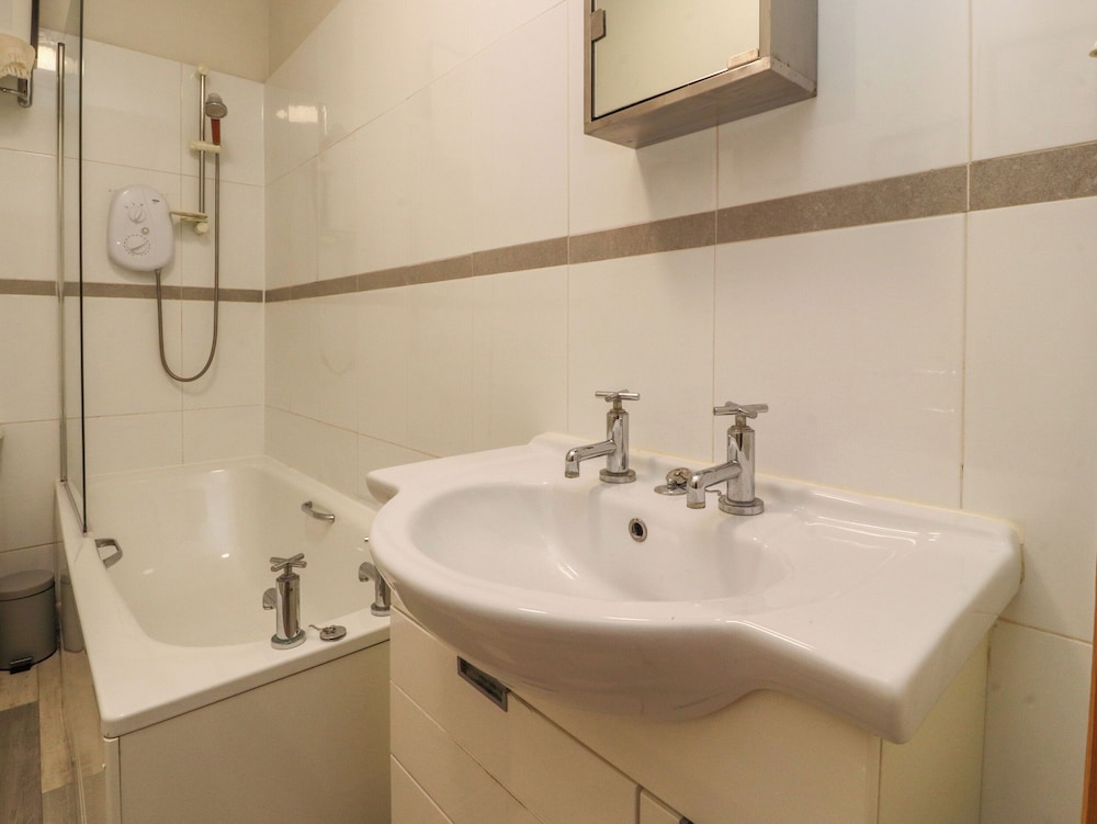 3 Beck Side