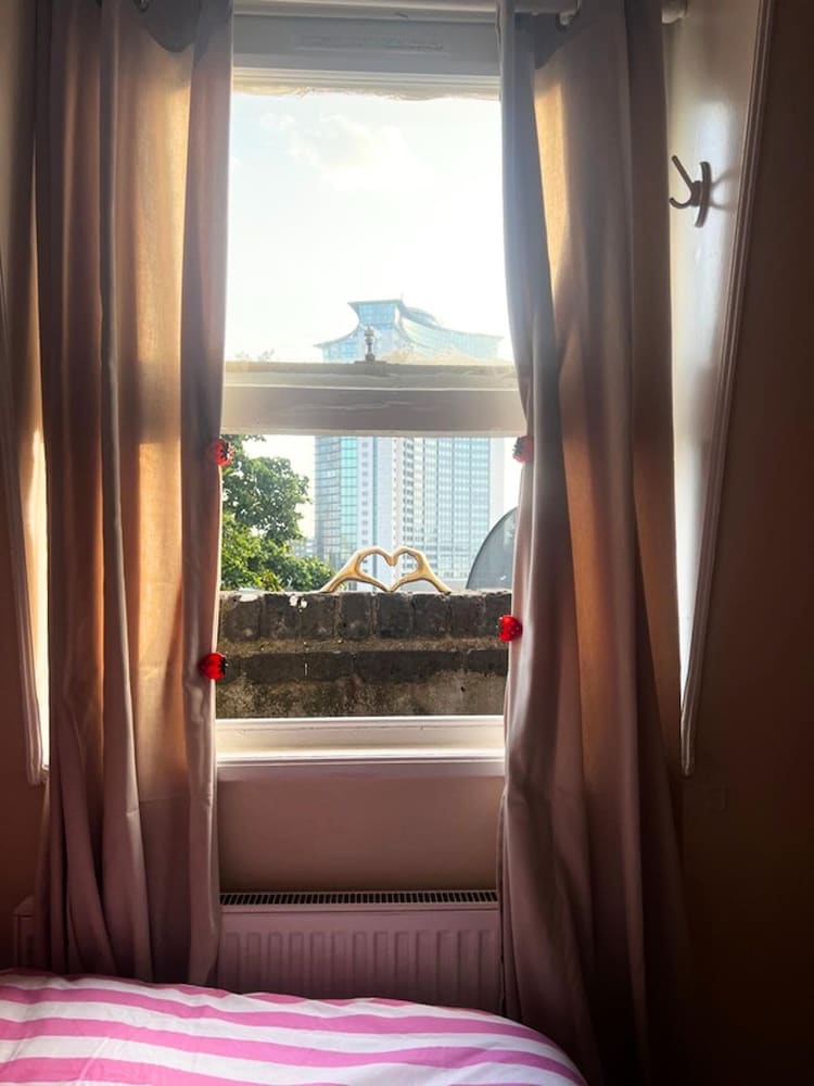 Cosy London Apartment Near Earl's Court