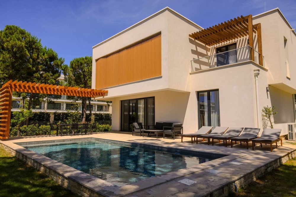 Sanpietro Deluxe Villa