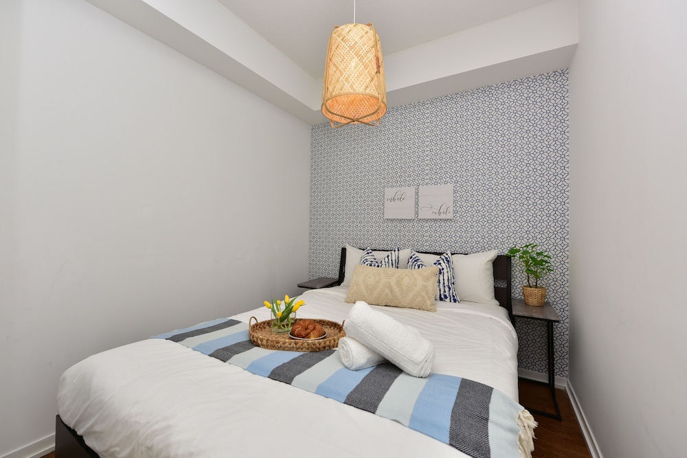 Sarkar Suites - Maple Leaf Square - Image 4