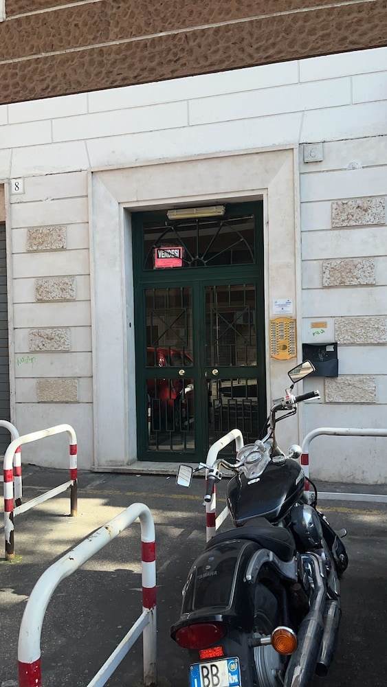 Crudelia's house