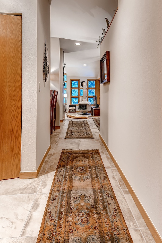 River Glen Condos by CRMR view 5