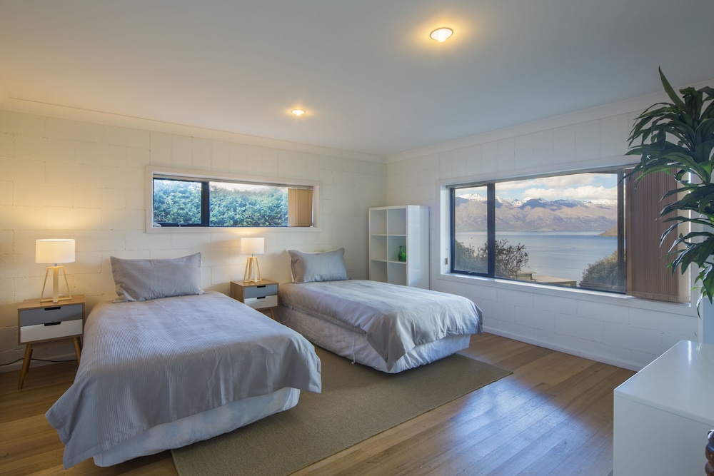 Unit B - Aspen Villa view 2