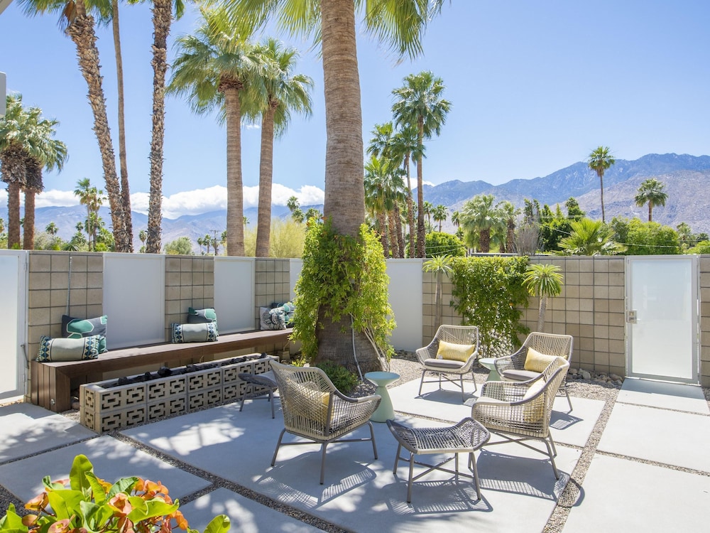 Palm Springs Vacations - West Elm House 2017: The Alexander - Property Image 48