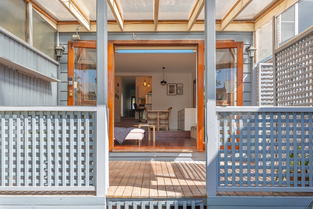 Stylish 2-bed Cottage in Trendy Erskineville