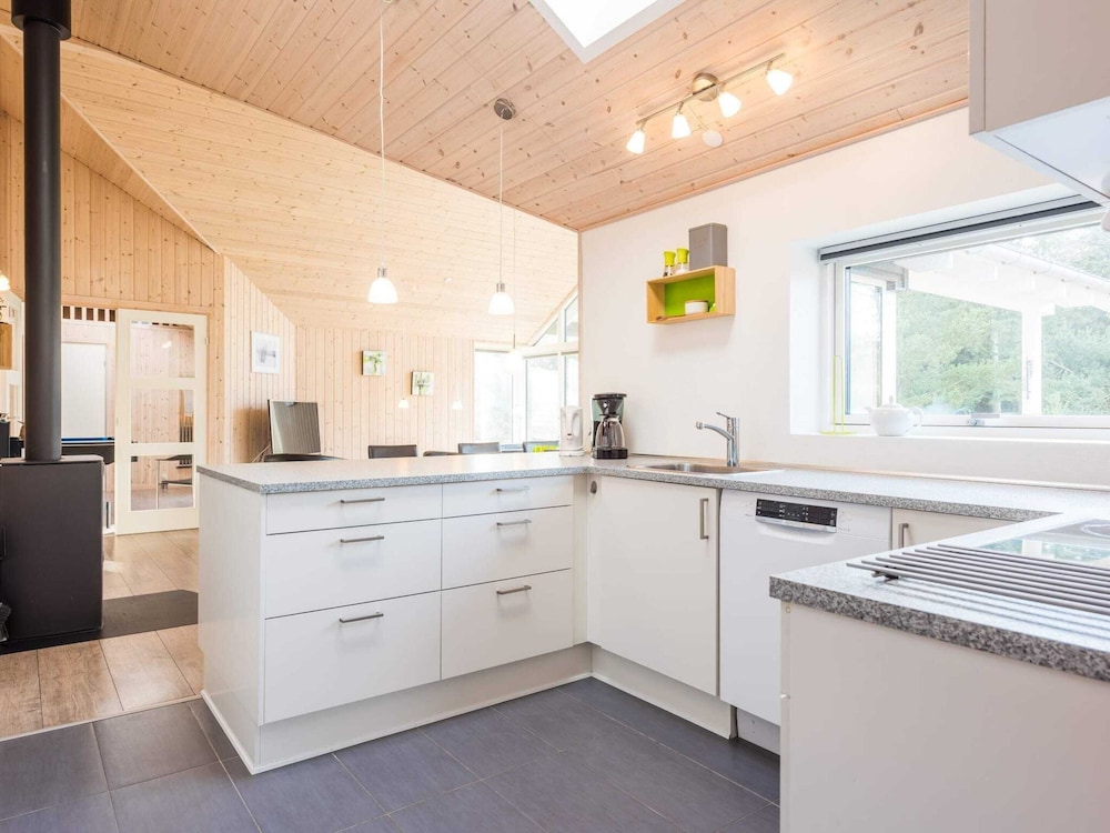 10 Person Holiday Home in Norre Nebel view 4