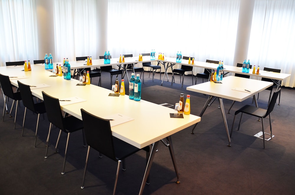 Berlin Vacations - Bristol Hotel Frankfurt - Property Image 11