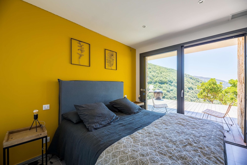 Architect Villaproperty Sea View Close to the Beaches