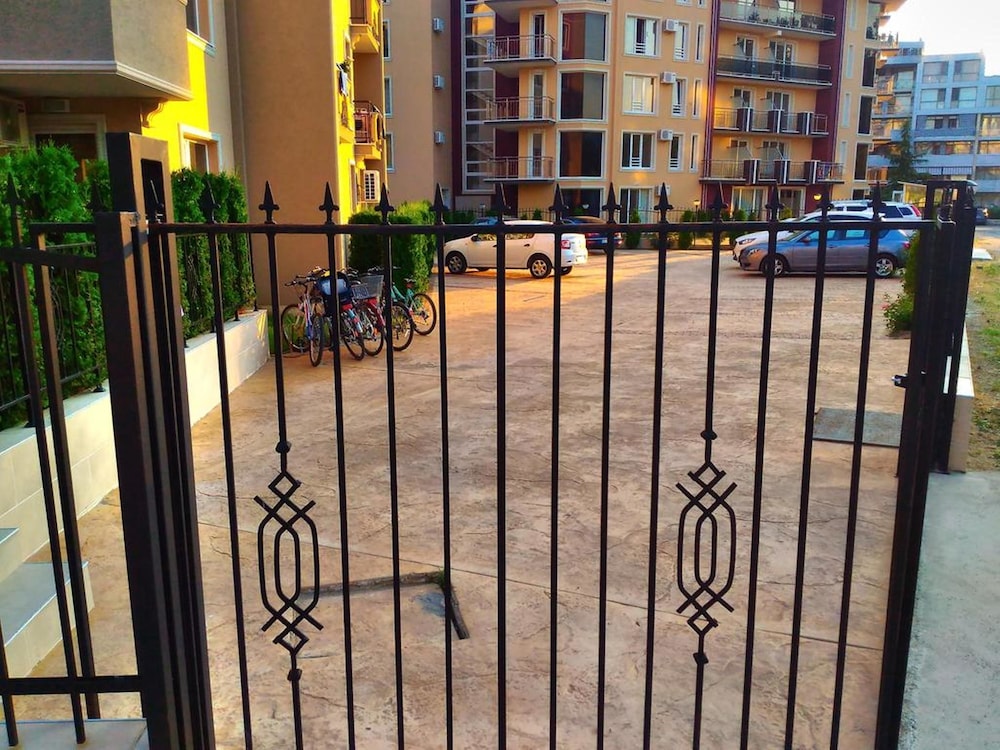 VIP Zone Apartments