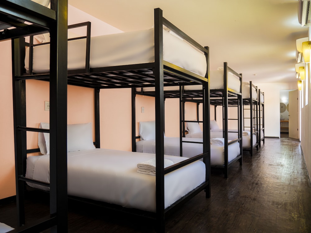 Colorbox Beds and Rooms view 3