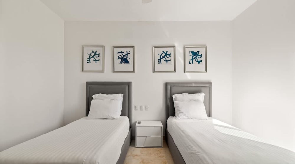 2 Br Luminous and Spacious Pool View Apt