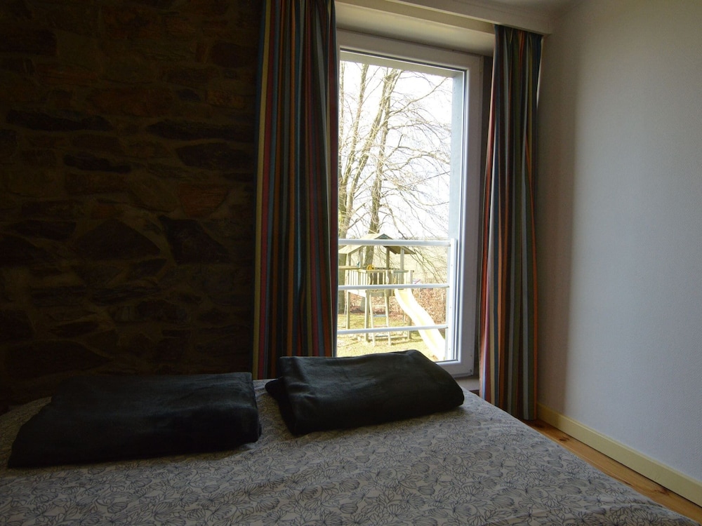 Apartment in Halenfeld-amel With Terrace