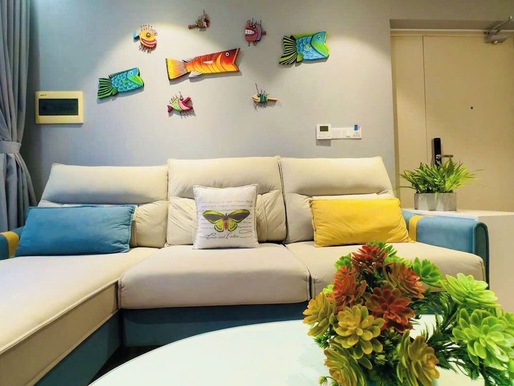 Gold Coast Balcony Serviced Apartment