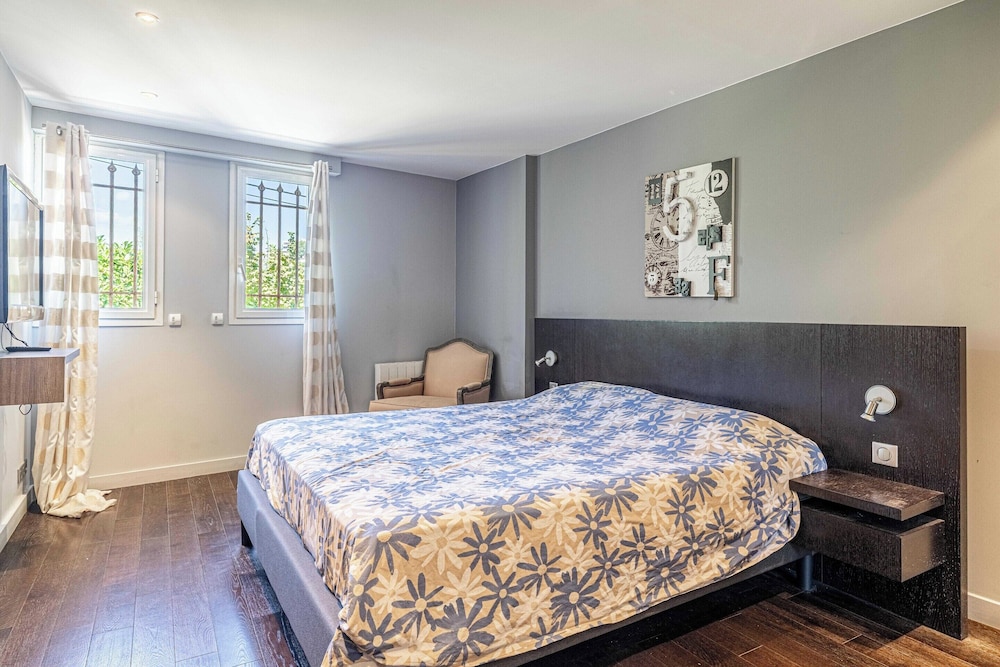 A/c Villa 8br/15p With Pool & Tennis - Antibes