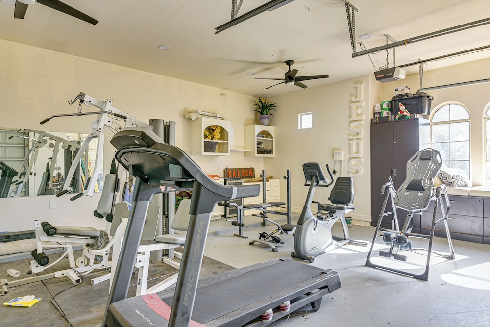Luxury Home w/ Patio & Lake View in Richmond!