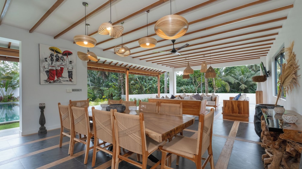 Villa Suka Sawah by Villa Finder