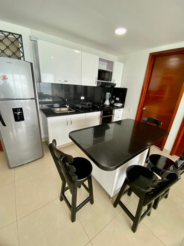 2P1-AL4 APARTAMENTO DE 2 ALC CON AIRE A.