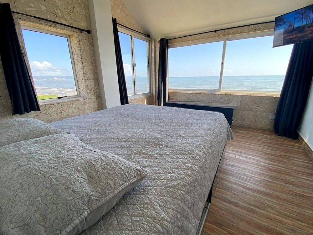 Penthouse con Vista al Mar!