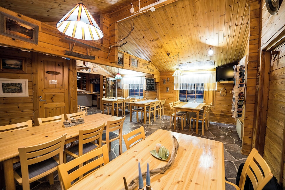 Mökit & Camping Peurasuvanto