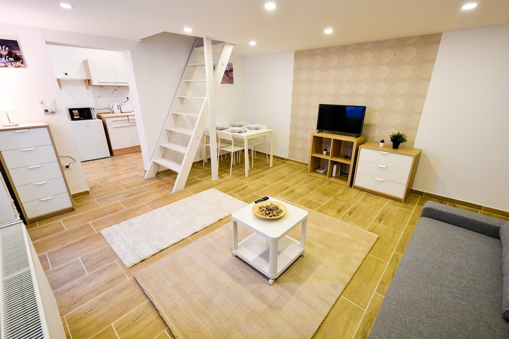 Two bedroom flat in the heart of city, Király str. view 2