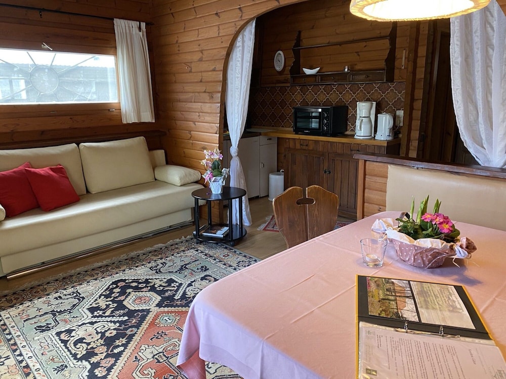 Blockhaus Mitten in der Natur