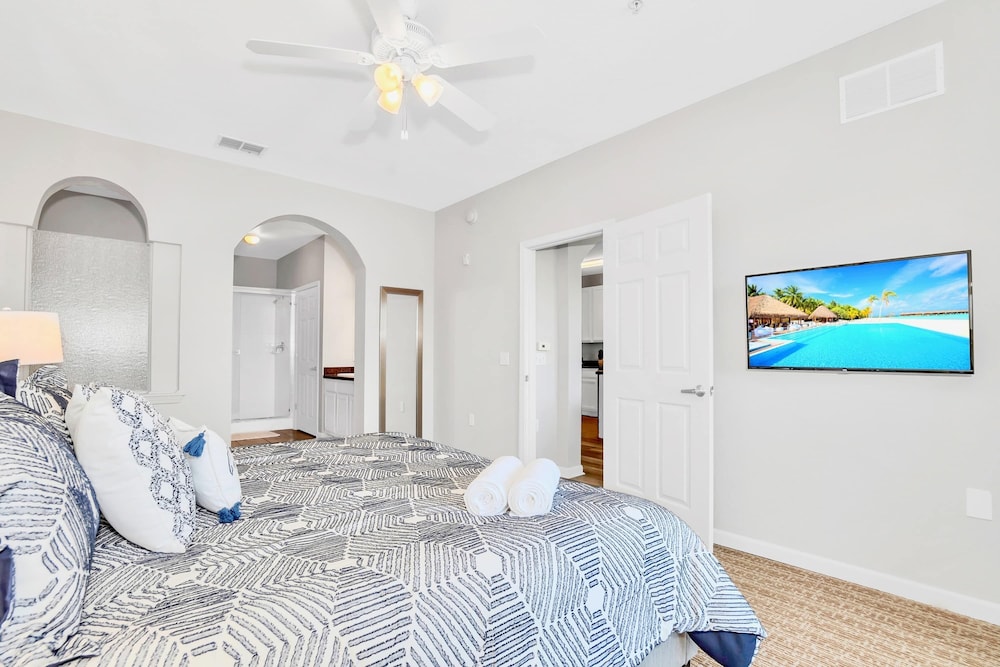 Upstay Family-friendly Condo w Pool Near Disney
