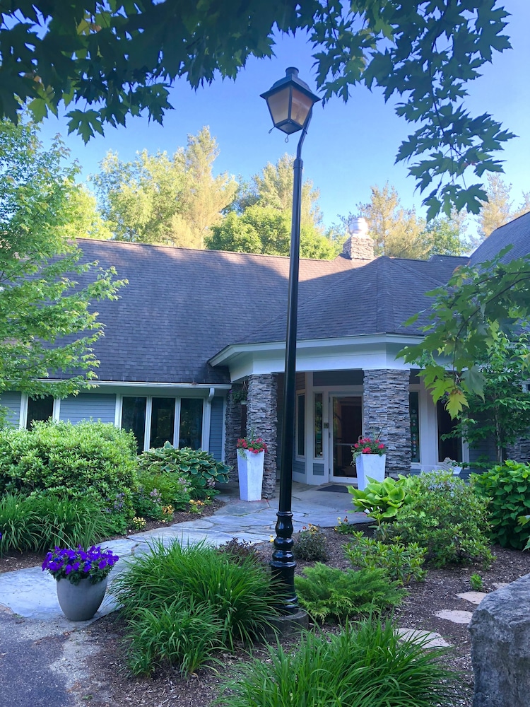 Stone Hill Inn