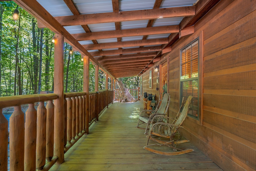 Cozy Bear 1 Bedroom Cabin