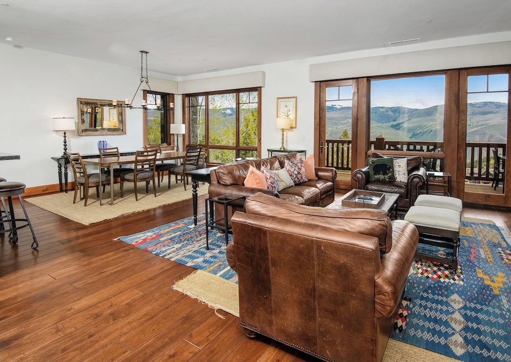 Hummingbird by Elevation Accommodations