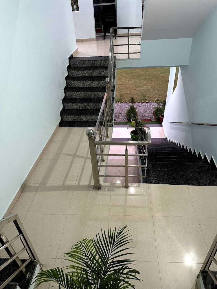 Kuyal Corbett Resort