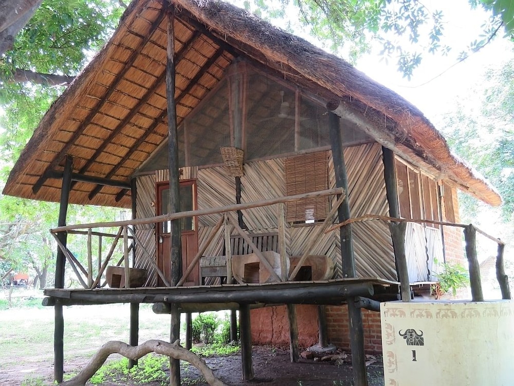 Croc Valley Camp