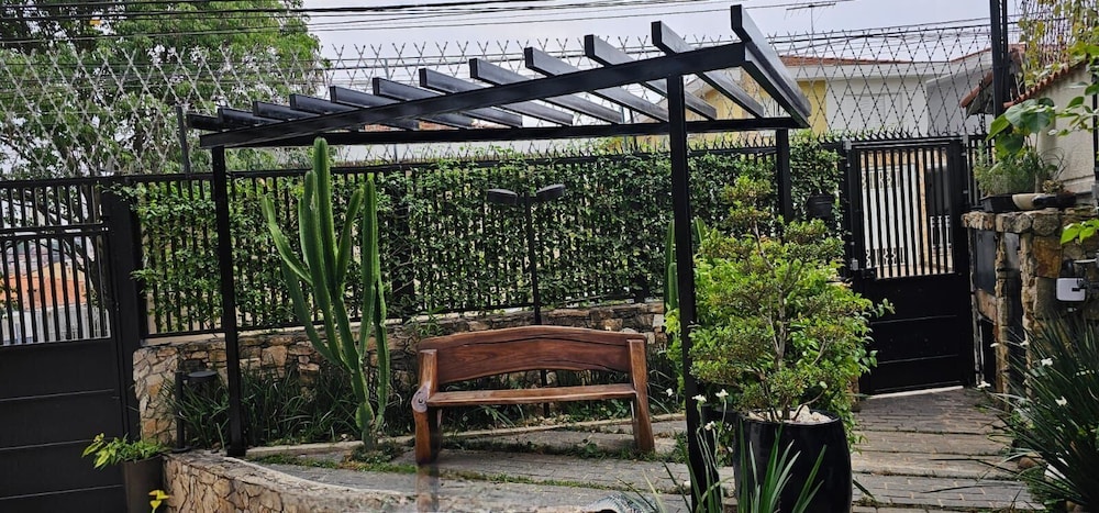 Chalé Ateliê Poder das Pedras