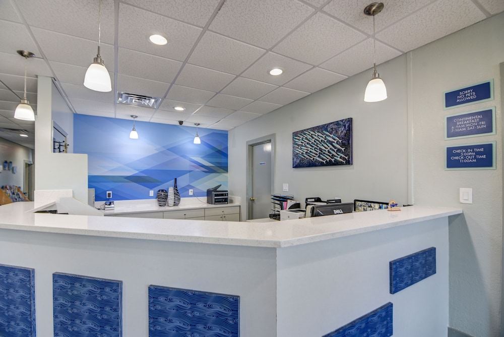 Emerald Coast Inn And Suites