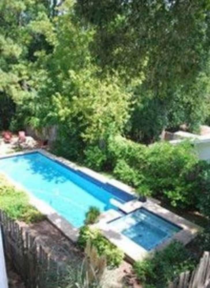 Fig Tree Manor