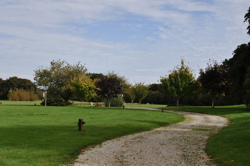 Hayne Barn Estate - Private Estate : 6 Eco Lodges - 1 Studio