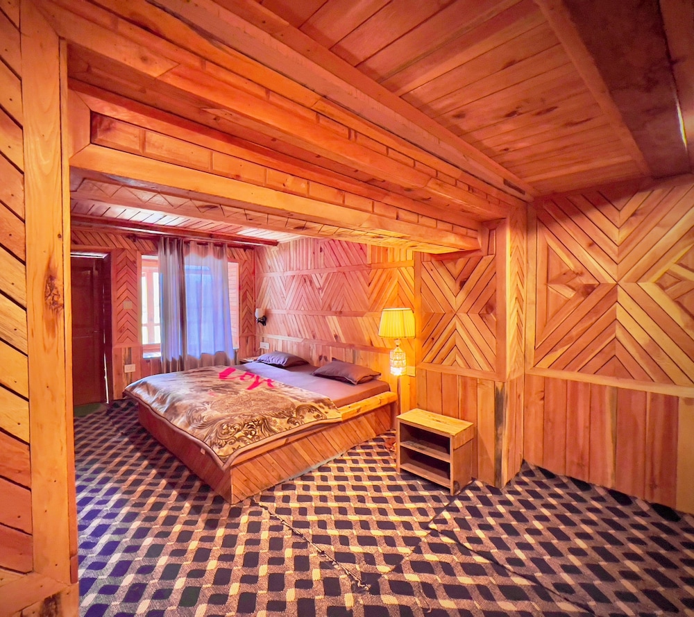 Royal Star Kasol