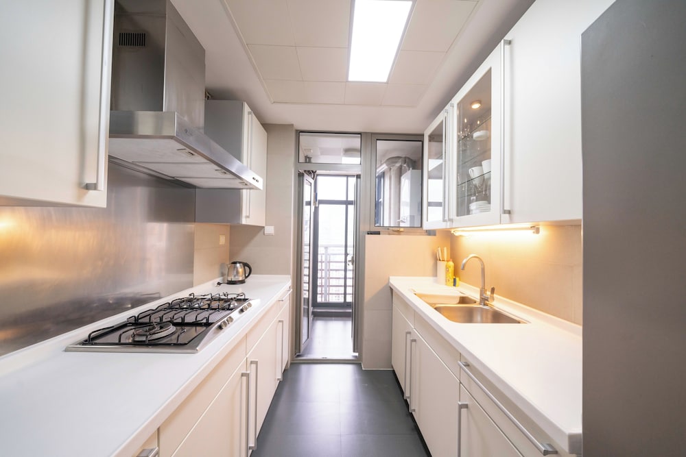 Tyms 3BR 2BA Apt Near Metro