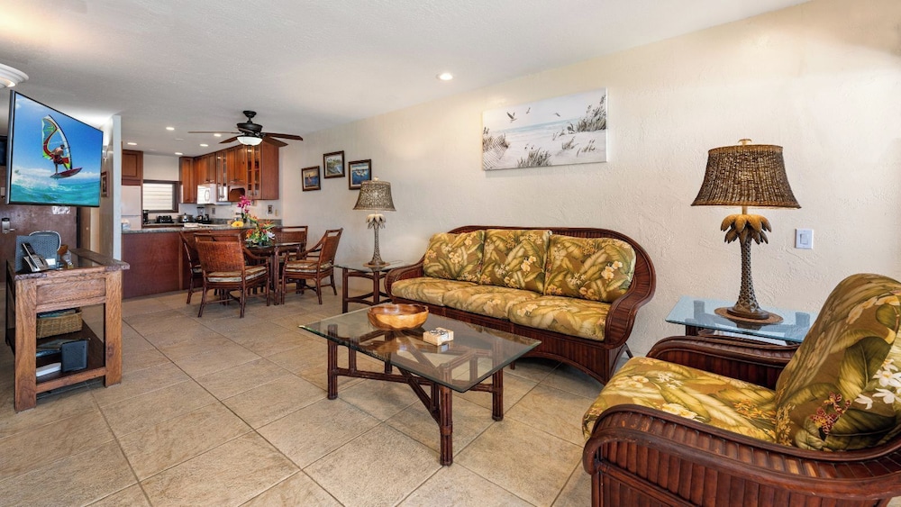 Direct Ocean Front - Close to Town - AC - Upper Floor- Vrkcv