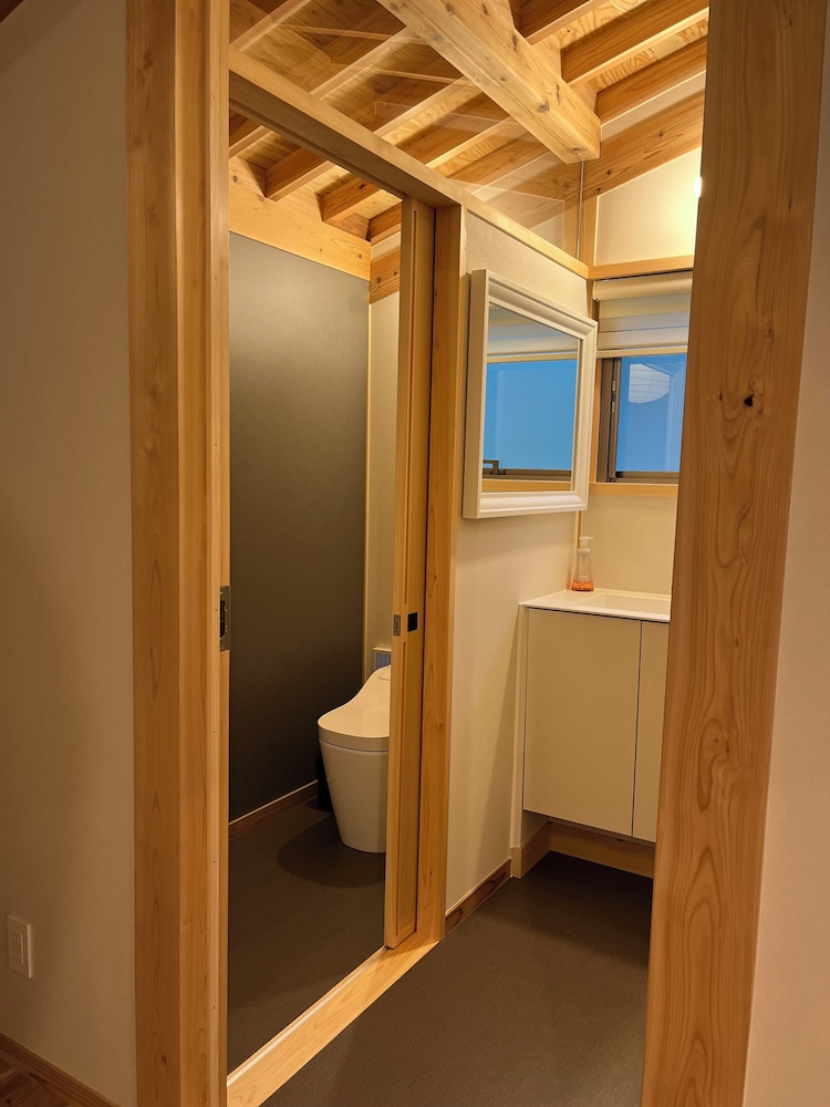 CrossFit Otoyo Strength TINY HOUSE view 4