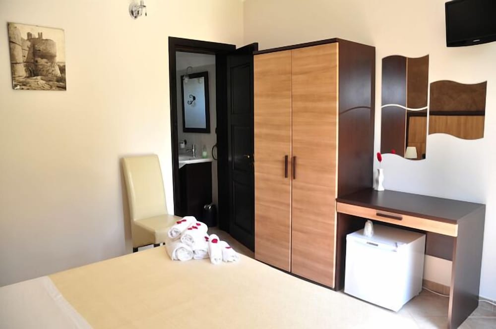 Photo 7