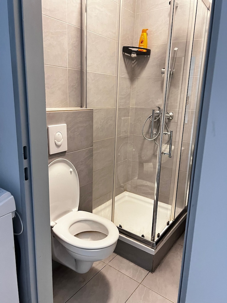 Cozy 2BR Apartment Near Meidling Station