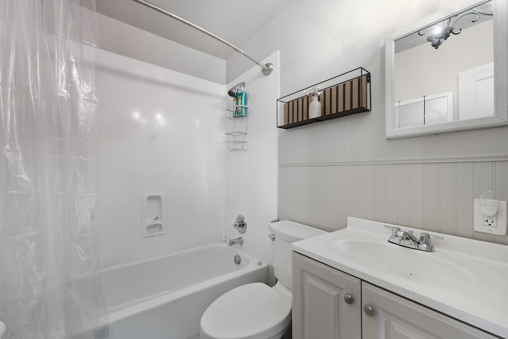 Cozy & Modern 3-bed Bungalow In Heart Of Greeley 3 Bedroom Bungalow
