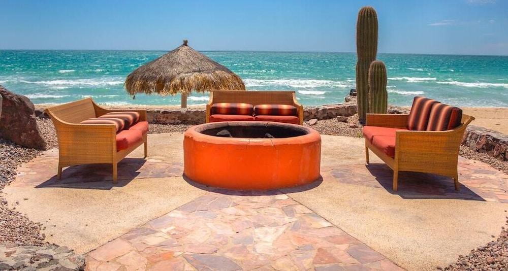 Hidden Gem Condo With Pools Private Beach