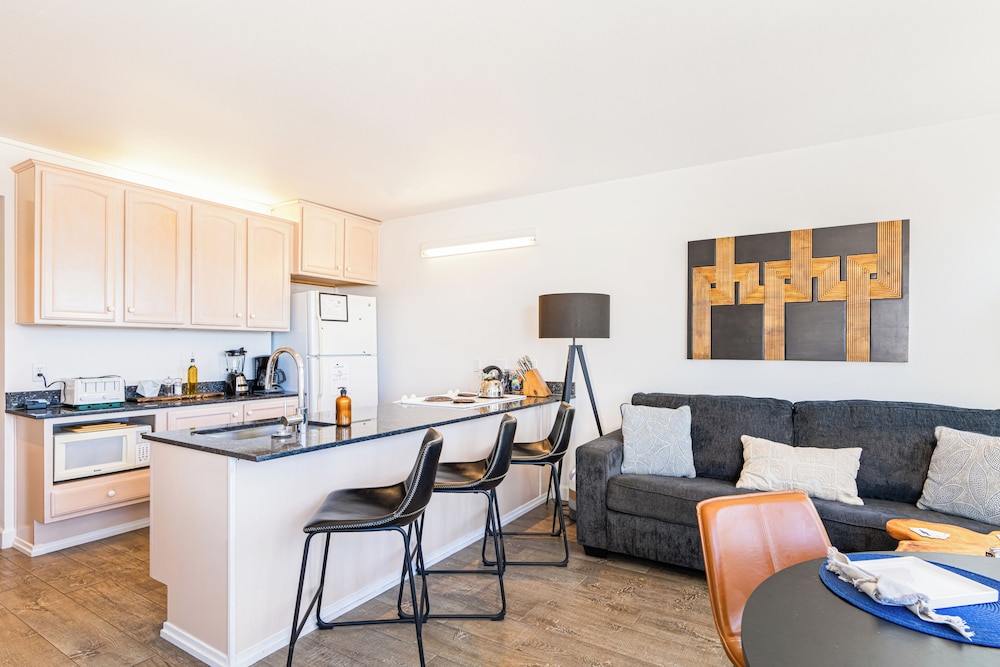 The Cayucan Bungalows by AvantStay Pet-Friendly Getaway Steps from Cayucos State Beach