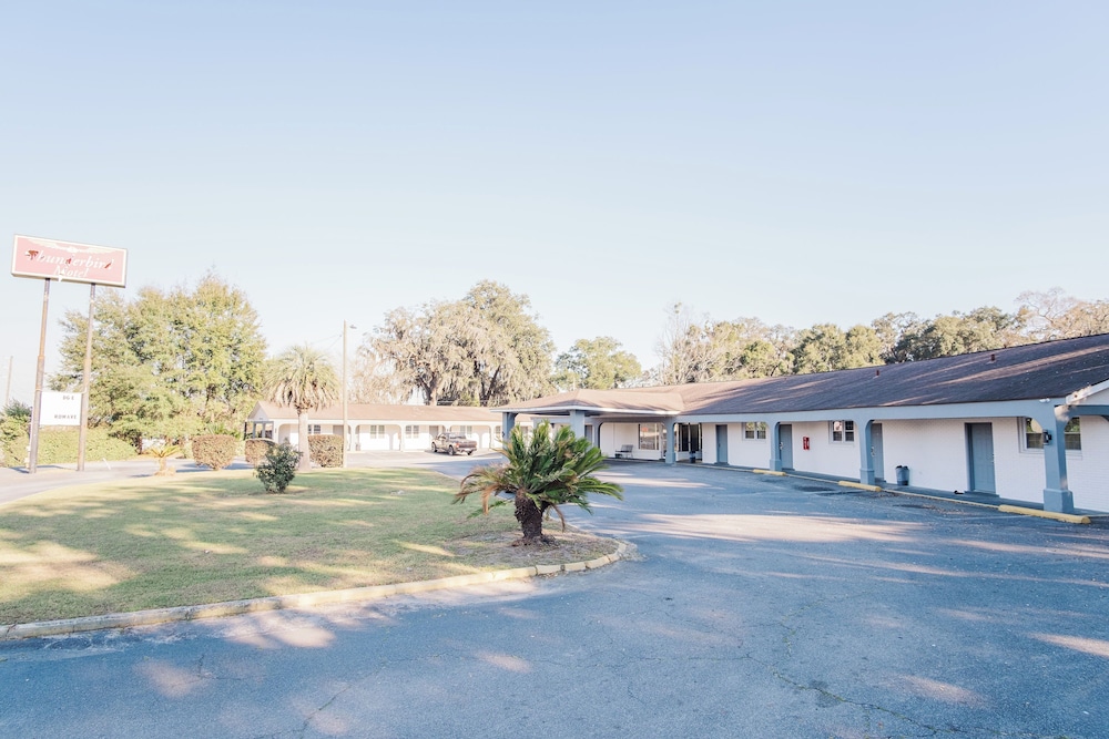 Thunderbird Motel